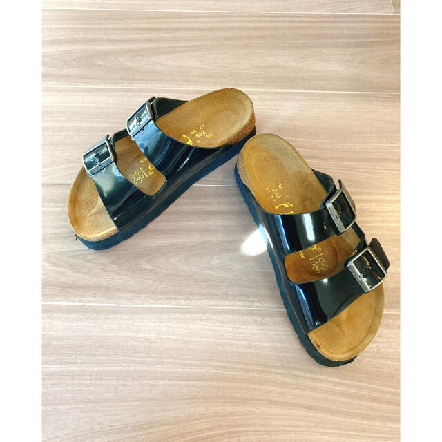 BIRKENSTOCK(ビルケンシュトック)の24.5cm 38 ビルケン アリゾナ パピリオ 厚底 サンダル  レディースの靴/シューズ(サンダル)の商品写真