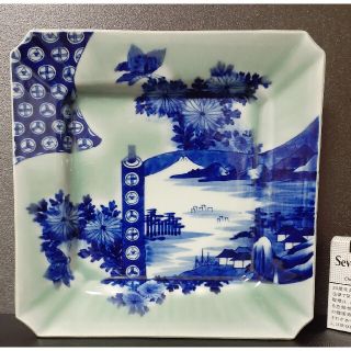 【伊万里青磁の秀品】幕末～明治　古伊万里　染付青磁　巻物に富士図　菊蝶図　四方皿(食器)