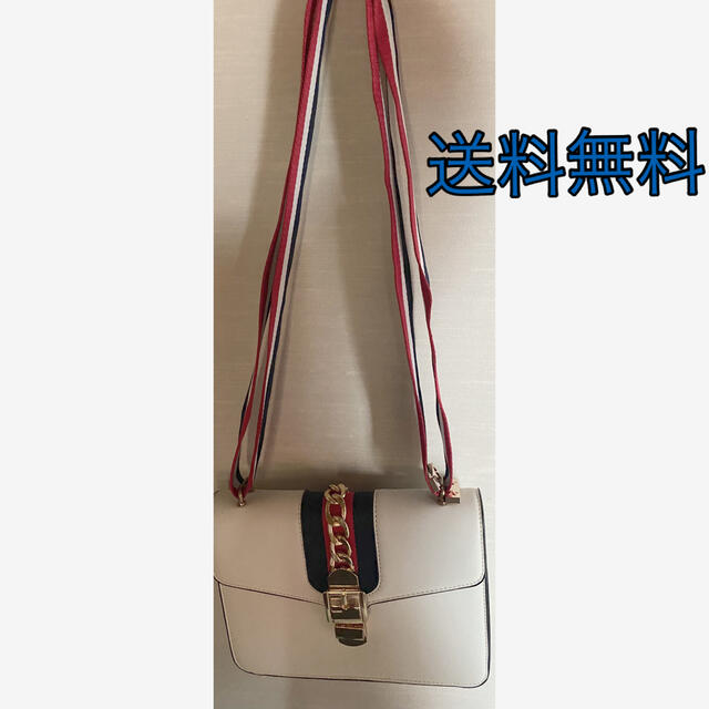 ショルダーバック　ホワイト　白 レディースのバッグ(ショルダーバッグ)の商品写真