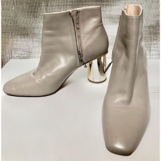 ザラ(ZARA)のZara グレージュアンクルブーツショートブーツsize40(ブーツ)