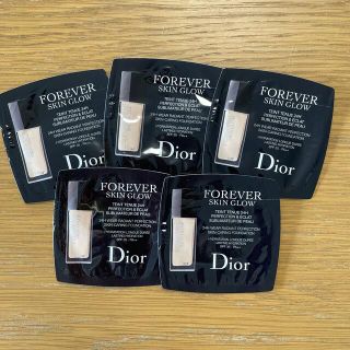 ディオール(Dior)のDior FOREVERスキングロー(ファンデーション)