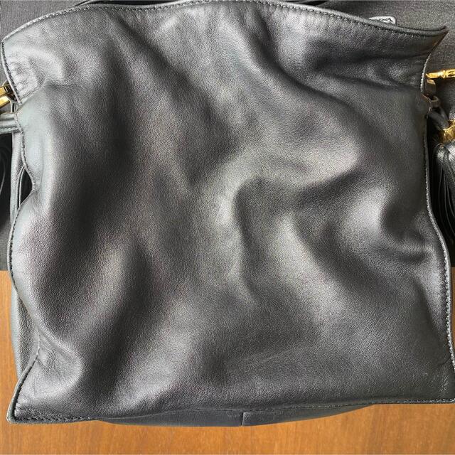 LOEWE(ロエベ)のloewe ロエベ  フラメンコ ショルダーバッグ フリンジ レザー 黒 22 レディースのバッグ(ショルダーバッグ)の商品写真