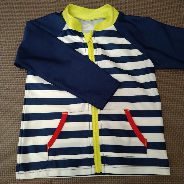 キムラタン(キムラタン)のキムラタン　ラッシュガード　95 キッズ/ベビー/マタニティのキッズ服男の子用(90cm~)(ジャケット/上着)の商品写真