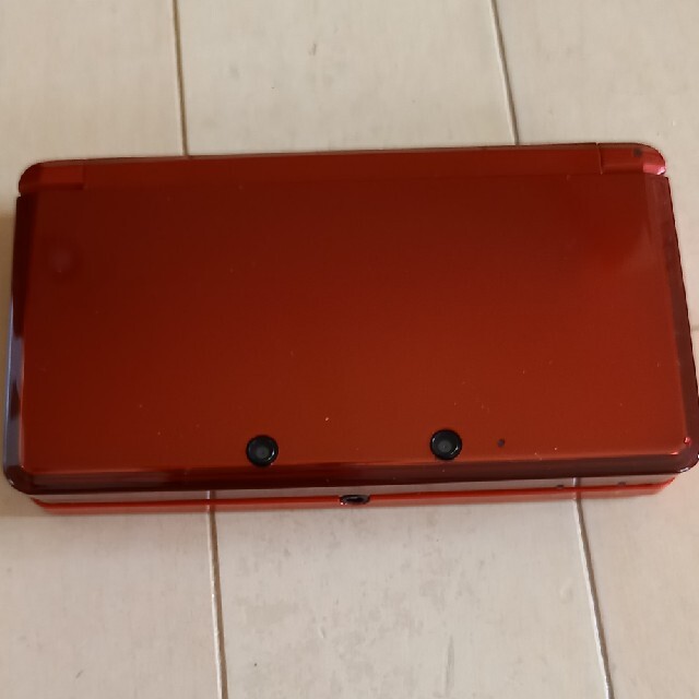 ニンテンドー3DS(ニンテンドー3DS)のニンテンドー 3DS本体　赤　美品 エンタメ/ホビーのゲームソフト/ゲーム機本体(携帯用ゲーム機本体)の商品写真