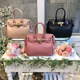 メゾンドフルール(Maison de FLEUR)の　Maison de FLEUR キーポインドショルダーバッグ(ショルダーバッグ)