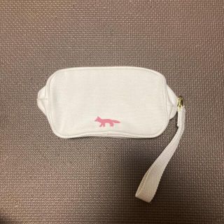 シュウウエムラ(shu uemura)のshu uemura × maison kitsune ポーチ　白(ポーチ)