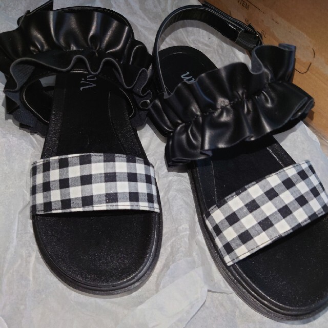 スポーツサンダル　チェック　ブラック　Sサイズ レディースの靴/シューズ(サンダル)の商品写真