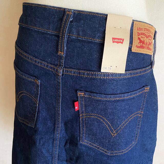 Levi's(リーバイス)のリーバイス  レディース デニム ストレッチ スカート w76 レディースのスカート(ひざ丈スカート)の商品写真