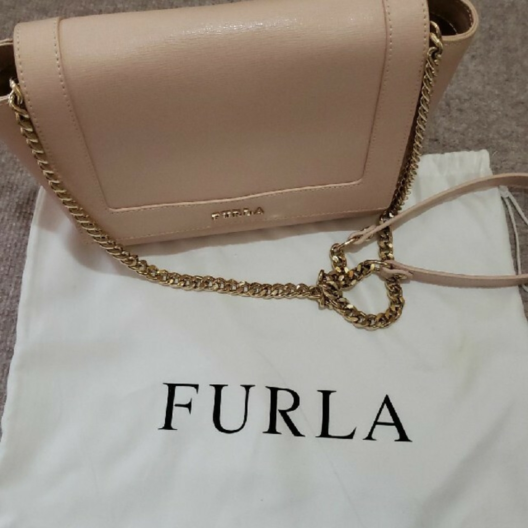 バッグFURLA　チェーンバッグ　ピンク