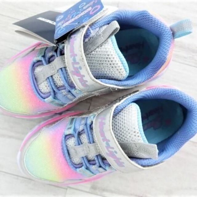 SKECHERS - 訳あり スケッチャーズ 左15cm 右16cm スニーカー 定価5,390円の通販 by DayHit|スケッチャーズならラクマ