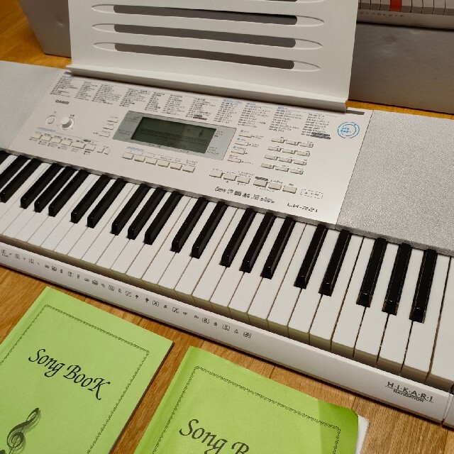 CASIO カシオ 電子ピアノ 光ナビゲーションキーボード LK-221 61鍵