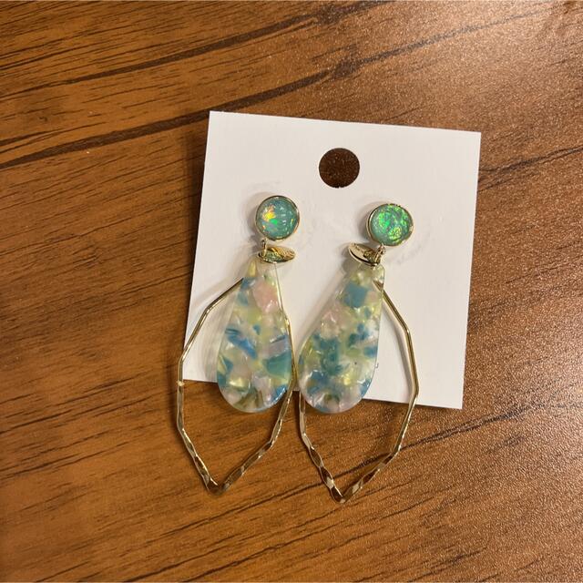 ピアス NYUNYU レディースのアクセサリー(ピアス)の商品写真