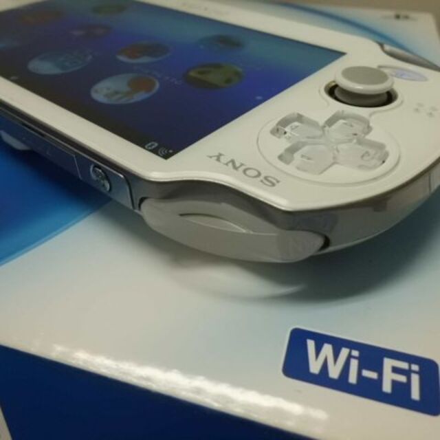 PlayStation Vita(プレイステーションヴィータ)のPSVITA PCH-1000 エンタメ/ホビーのゲームソフト/ゲーム機本体(携帯用ゲーム機本体)の商品写真