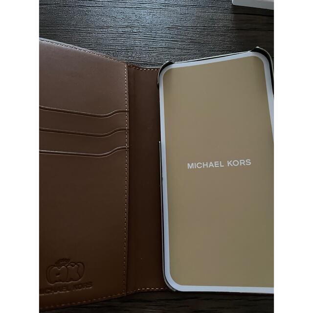 Michael Kors(マイケルコース)のMICHAEL KORS iPhone11 カバー　ブラウン　iPhoneカバー スマホ/家電/カメラのスマホアクセサリー(iPhoneケース)の商品写真