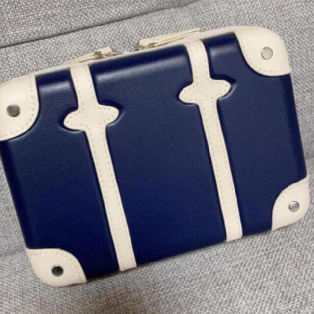 新品】ANA ファーストクラス アメニティポーチ (新品未使用 新品】ANA ファーストクラス アメニティポーチ (新品未使用