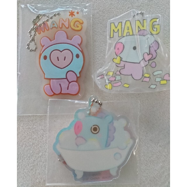 防弾少年団(BTS)(ボウダンショウネンダン)のBTS BT21 MANGのアクキー&ラバマス エンタメ/ホビーのおもちゃ/ぬいぐるみ(キャラクターグッズ)の商品写真