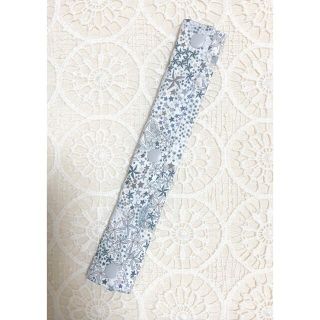 リバティプリントを使用した＊水筒　肩紐カバー＊(外出用品)