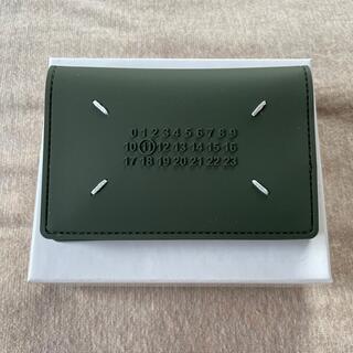 マルタンマルジェラ(Maison Martin Margiela)の22SS新品 メゾン マルジェラ カレンダーロゴ カードケース 折り財布 カーキ(折り財布)
