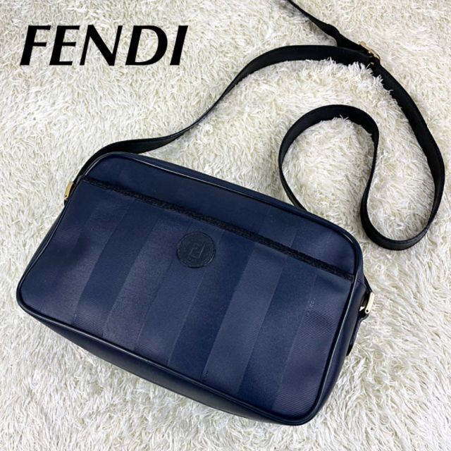 【FENDI】ショルダーバッグ　カメラバッグ　ペカン　ネイビー　PVCバッグ