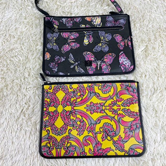極美品・LOEWE】ショルダーバッグ 限定 レザー アナグラム 蝶々柄