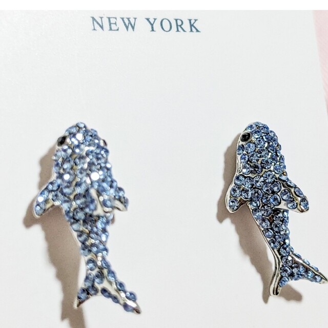 kate spade new york(ケイトスペードニューヨーク)の【新品】kate spade ケイトスペード シャーク　ピアス　サメ レディースのアクセサリー(ピアス)の商品写真