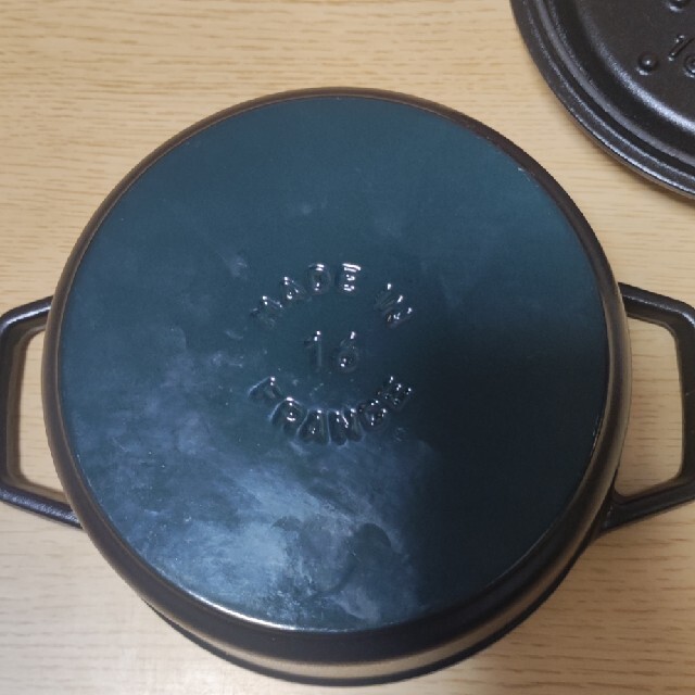 STAUB(ストウブ)のストウブ  ココット16 インテリア/住まい/日用品のキッチン/食器(鍋/フライパン)の商品写真