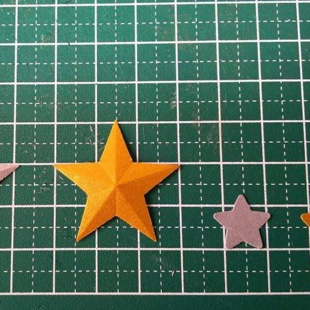マカロニ様専用 クラフトパンチ素材スターシャワーデコップ星の通販 by