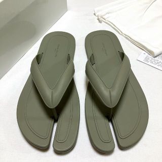 マルタンマルジェラ(Maison Martin Margiela)の新品 42 22ss マルジェラ タビ フロップ サンダル 3053(サンダル)