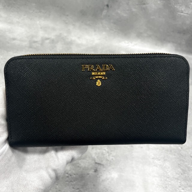 PRADA(プラダ)のアンアンジュ様専用 レディースのファッション小物(財布)の商品写真