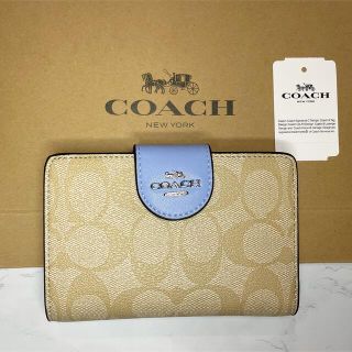 コーチ(COACH)の【新品-未使用】COACH   ライトカーキ×ペリウィンクル  折り財布(財布)