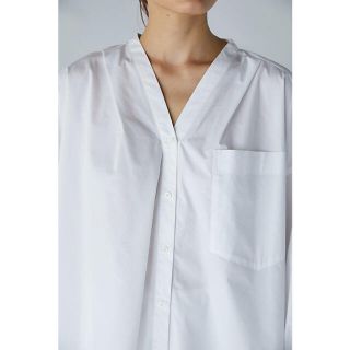 21SS エンフォルド　C/Peタイプライター VネックBLOUSE