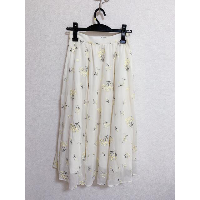 Noela(ノエラ)のノエラ　小花刺繍スカート レディースのスカート(ロングスカート)の商品写真