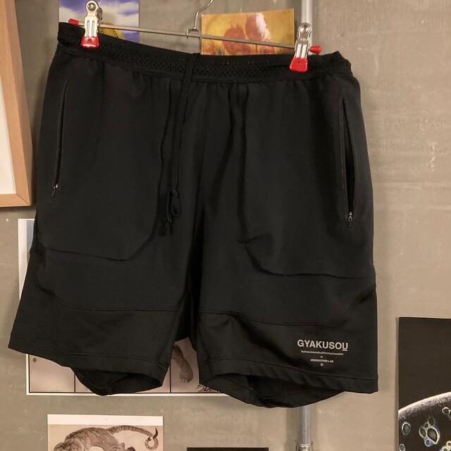 UNDERCOVER(アンダーカバー)のGYAKUSOU Nike メンズのパンツ(ショートパンツ)の商品写真