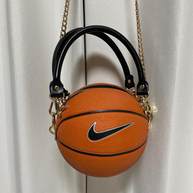 NIKE(ナイキ)のTOMME STUDIO NIKE MINI OG バスケットボール　バッグ レディースのバッグ(ショルダーバッグ)の商品写真