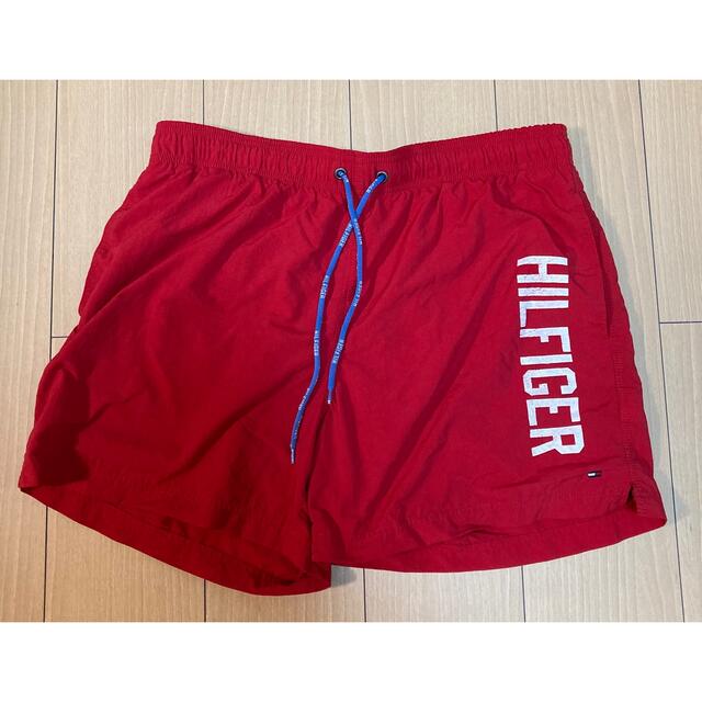 TOMMY HILFIGER(トミーヒルフィガー)のショートパンツ トミーヒルフィガー TOMMY 赤 レッド メンズのパンツ(ショートパンツ)の商品写真