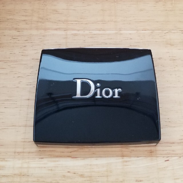Dior(ディオール)の《Dior アイシャドウ》 コスメ/美容のベースメイク/化粧品(アイシャドウ)の商品写真