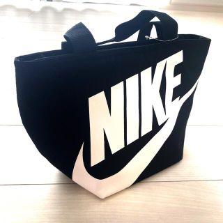 ナイキ(NIKE)の新品♡NIKE 保冷　保温　トートバック　ランチバック(弁当用品)