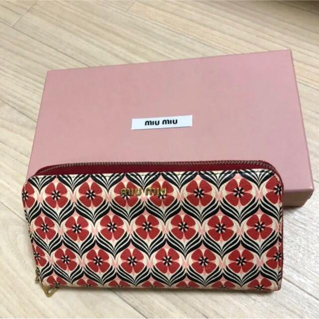 miumiu 長財布　箱付き