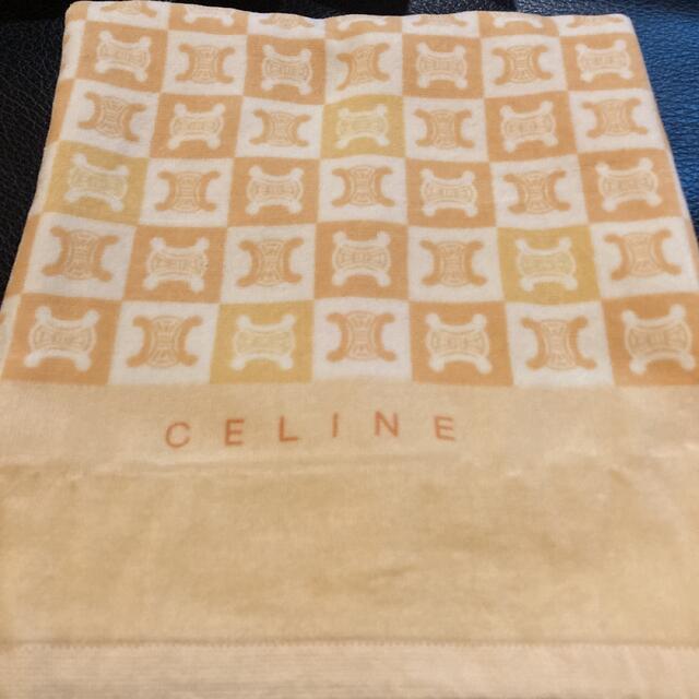 celine(セリーヌ)のCELINE セリーヌ　マカダム　バスタオル　新品未使用 インテリア/住まい/日用品の日用品/生活雑貨/旅行(タオル/バス用品)の商品写真