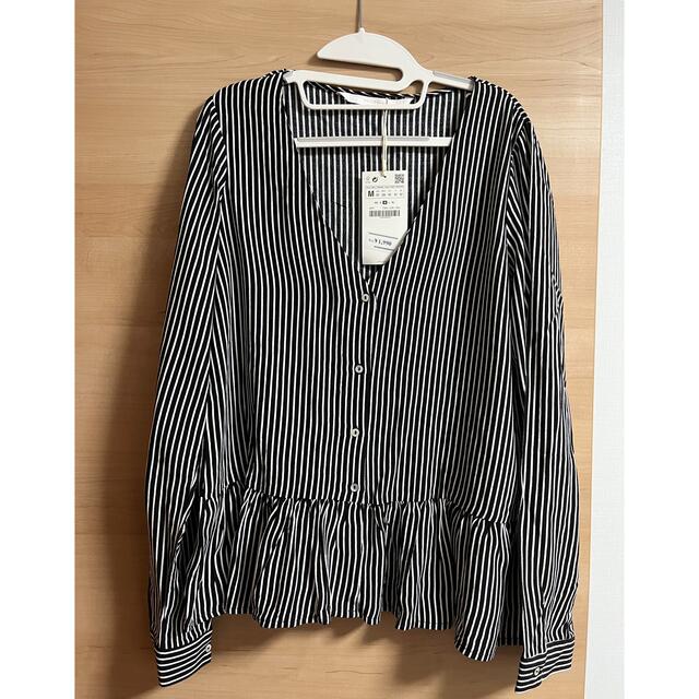 ZARA(ザラ)のZARA trf  ストライプフリルブラウスM⭐︎未使用タグ付き レディースのトップス(シャツ/ブラウス(長袖/七分))の商品写真