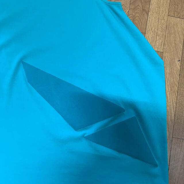 ISSEY MIYAKE(イッセイミヤケ)のいっせいみやけ。美品。 レディースのトップス(Tシャツ(半袖/袖なし))の商品写真