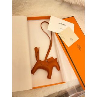 エルメス(Hermes)の❤︎本日限定値下げ❤︎新品　エルメス　ロデオPM コルナリン(チャーム)