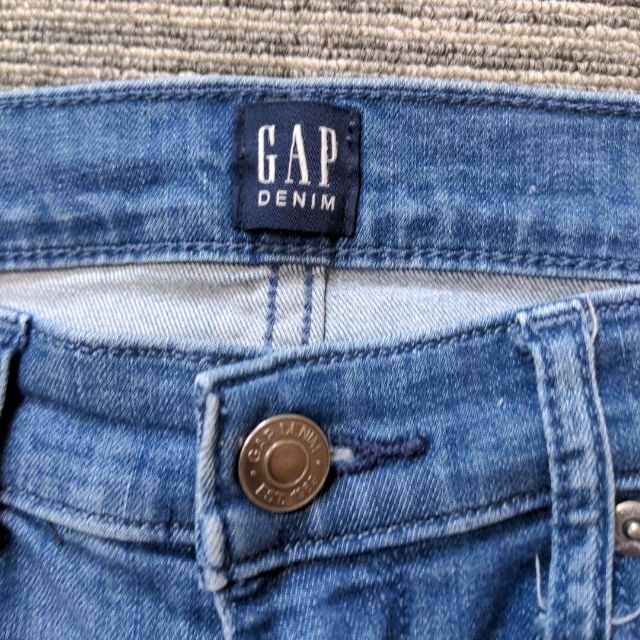 GAP(ギャップ)のGap ジーンズ　ダメージジーンズ　アンクル丈　25 レディースのパンツ(デニム/ジーンズ)の商品写真