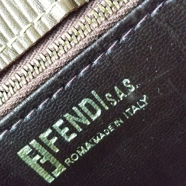 FENDI(フェンディ)のさくら様専用 フェンディ  バケツ型  ズッカ柄  ショルダー  ヴィンテージ レディースのバッグ(ショルダーバッグ)の商品写真