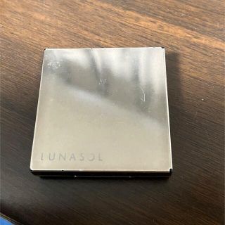 ルナソル(LUNASOL)のLUNASOL アイリッドベース（N）02light(化粧下地)