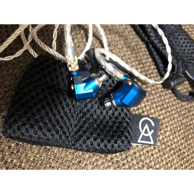 【美品】Campfire Audio ANDROMEDA  MW10 スマホ/家電/カメラのオーディオ機器(ヘッドフォン/イヤフォン)の商品写真