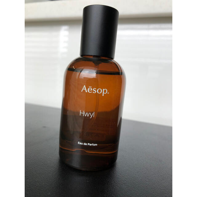 Aesop ヒュイル オードパルファム　香水 コスメ/美容の香水(ユニセックス)の商品写真