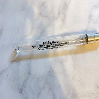 マルタンマルジェラ(Maison Martin Margiela)のメゾンマルジェラレプリカオードトワレ香水レイジーサンデーモーニング10ml(ユニセックス)