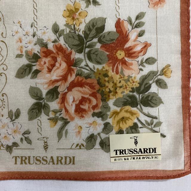 Trussardi(トラサルディ)のトラサルディ　ハンカチ　未使用やや難あり　花柄　#1990 レディースのファッション小物(ハンカチ)の商品写真