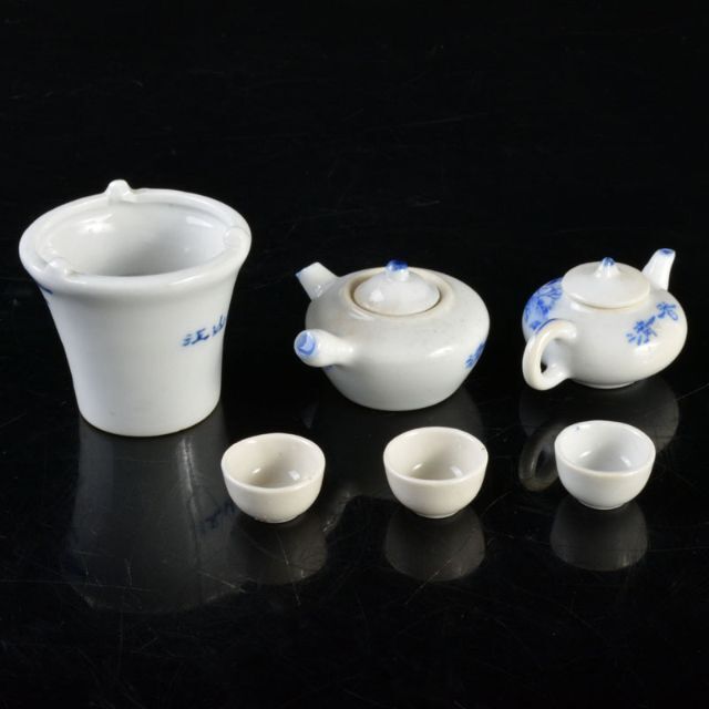  2024年おすすめのアイテム満載 中国 青花 山水文 ミニチュア茶器 急須 涼炉 湯呑 4点 V R4721の 陶芸